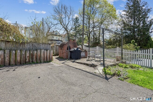 Building Photo - 91 N Orchard St