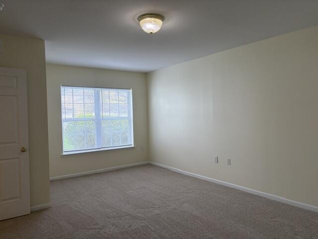 Building Photo - 2736 S Knightsbridge Cir