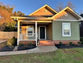 Building Photo - 305 S Calhoun St