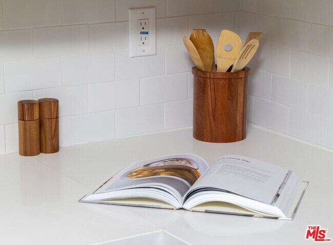 Building Photo - 1522 Cochran Ave