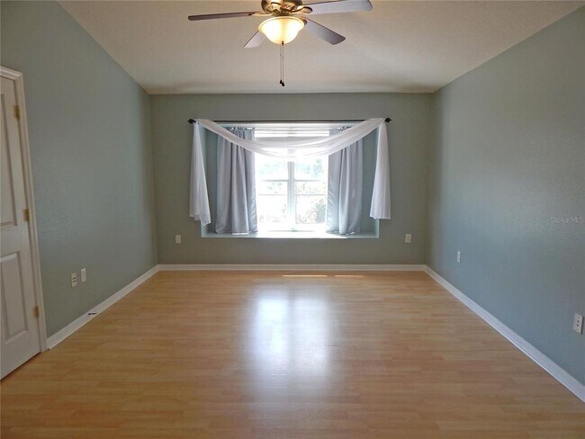 Building Photo - 6367 Bridgecrest Dr