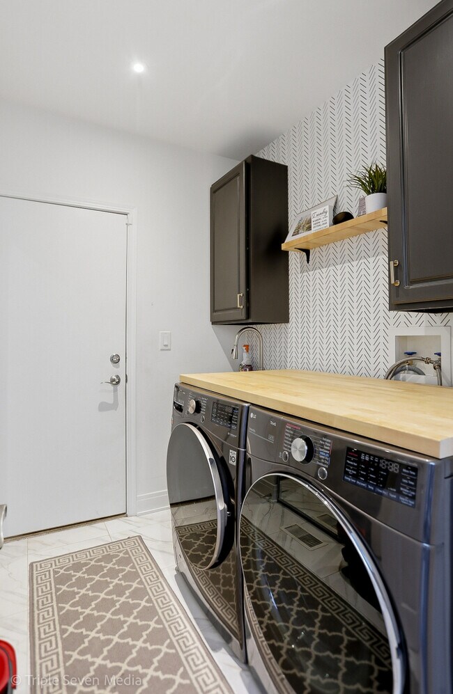 Building Photo - 1260 White Chapel Ln