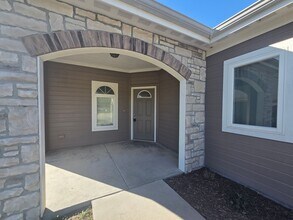 Building Photo - 376 Michaels Court