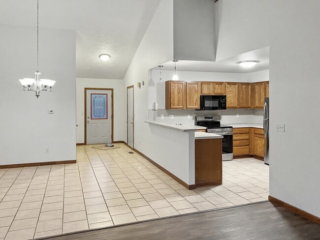 Building Photo - 13286 Riley St