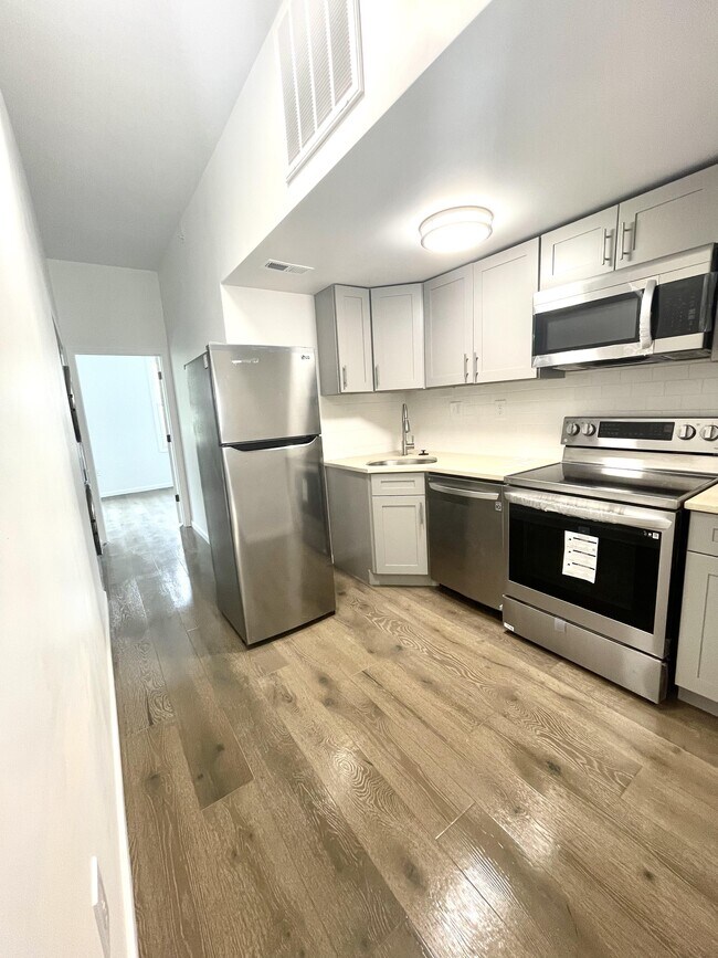 Building Photo - 1015 Spruce St