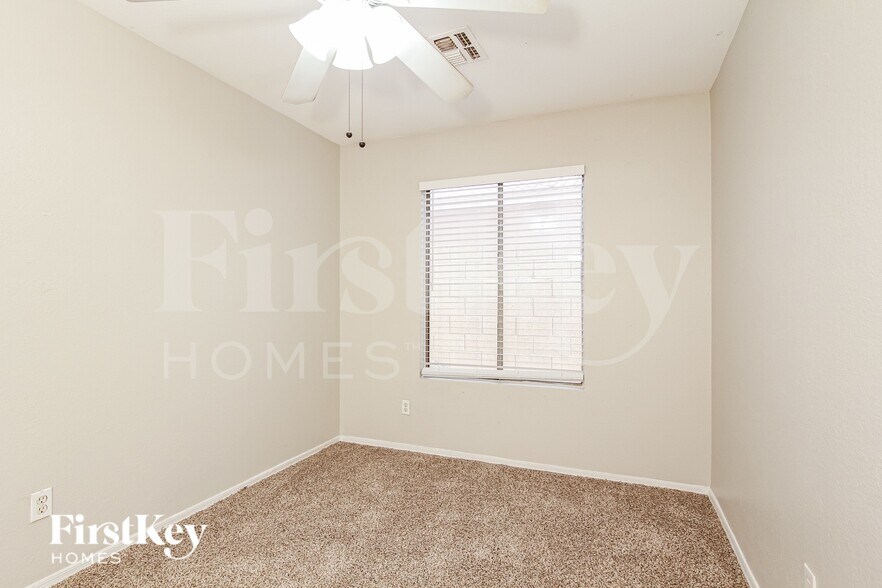 Building Photo - 11313 W Campana Dr