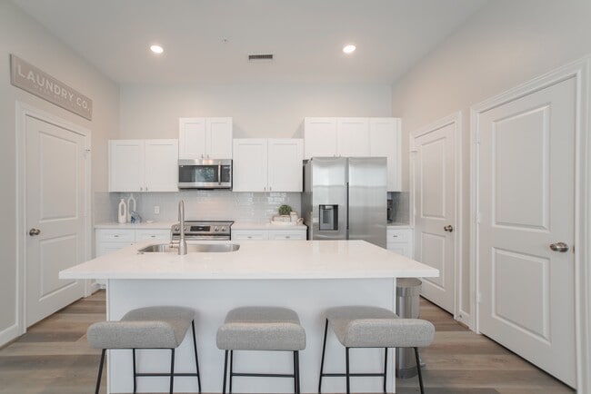 Building Photo - 504 Nursery Rd