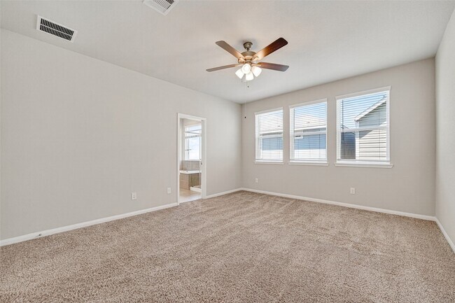 Building Photo - 3103 Little Gem Ln