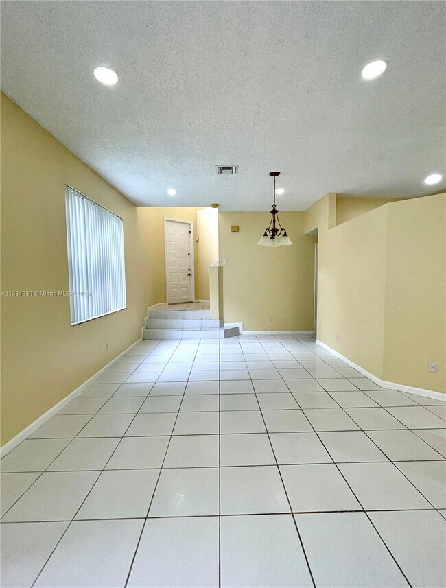Building Photo - 160 NW 97th Terrace