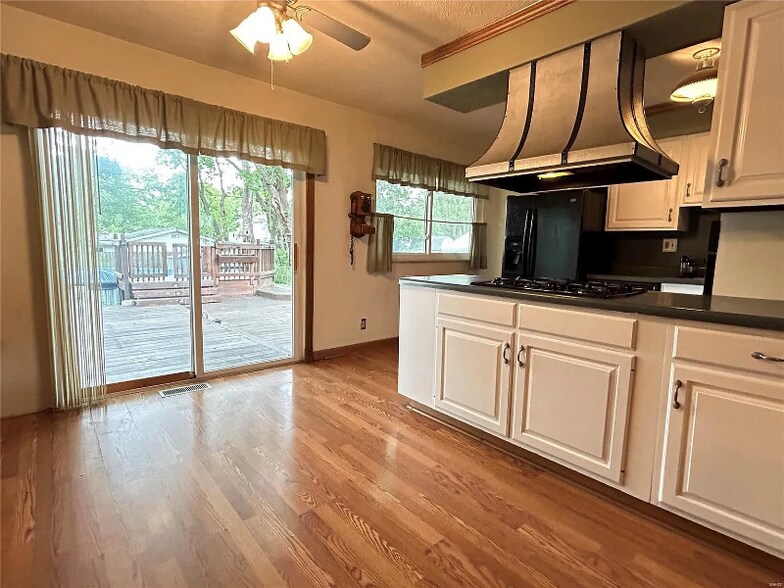 Building Photo - 840 Campion Ln