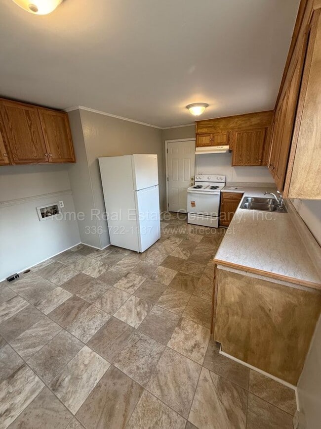 Building Photo - 3919 Burtis St