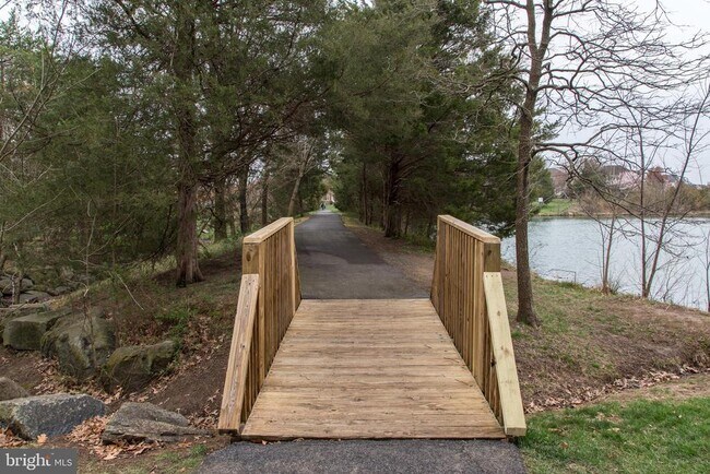 Building Photo - 23187 Hampton Oak Ter