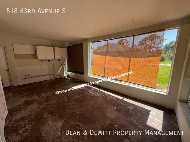Building Photo - 518 63rd Ave S