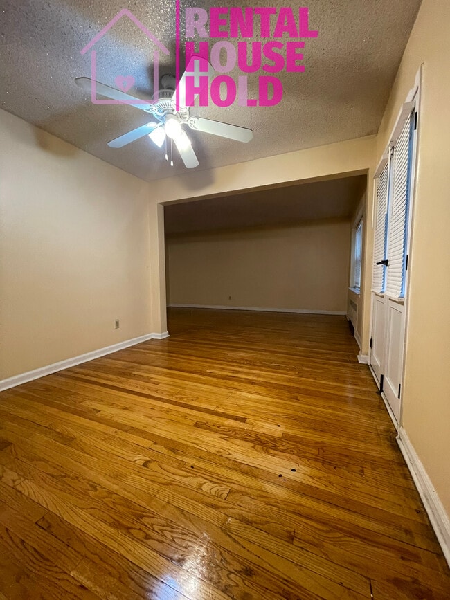 Building Photo - 2557 W McNichols Rd