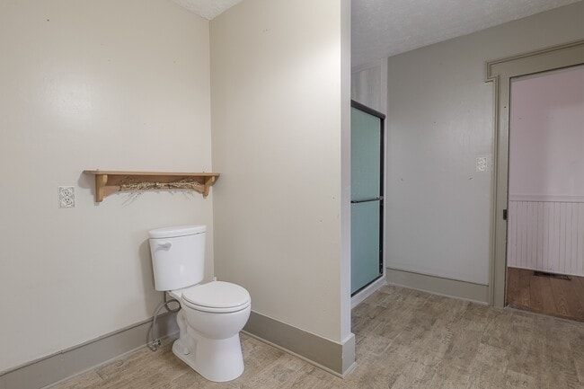 Building Photo - 329 Grayson St