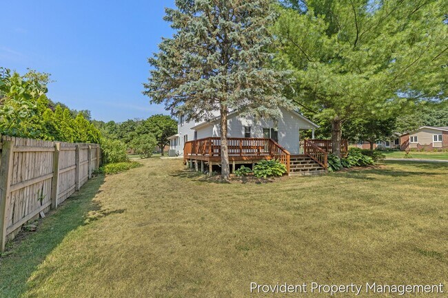 Building Photo - Spacious 4 Bedroom / 2.5 Bath Home with Byron Center Schools