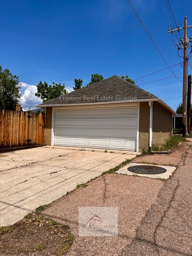 Building Photo - 15 N Foote Ave