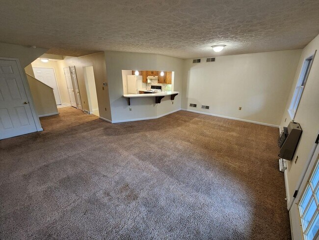 Building Photo - 102 Nottingham Dr