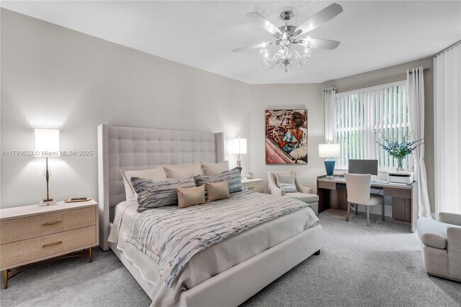 Building Photo - 500 SE Mizner Blvd