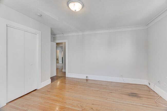 Building Photo - 14 Wheatland St