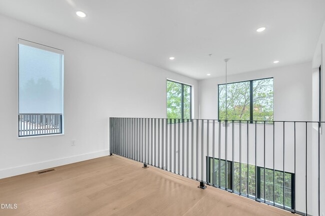 Building Photo - 29 Enterprise St