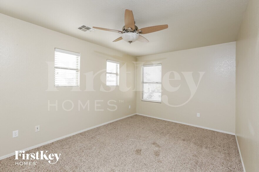 Building Photo - 21172 E Avenida Del Valle