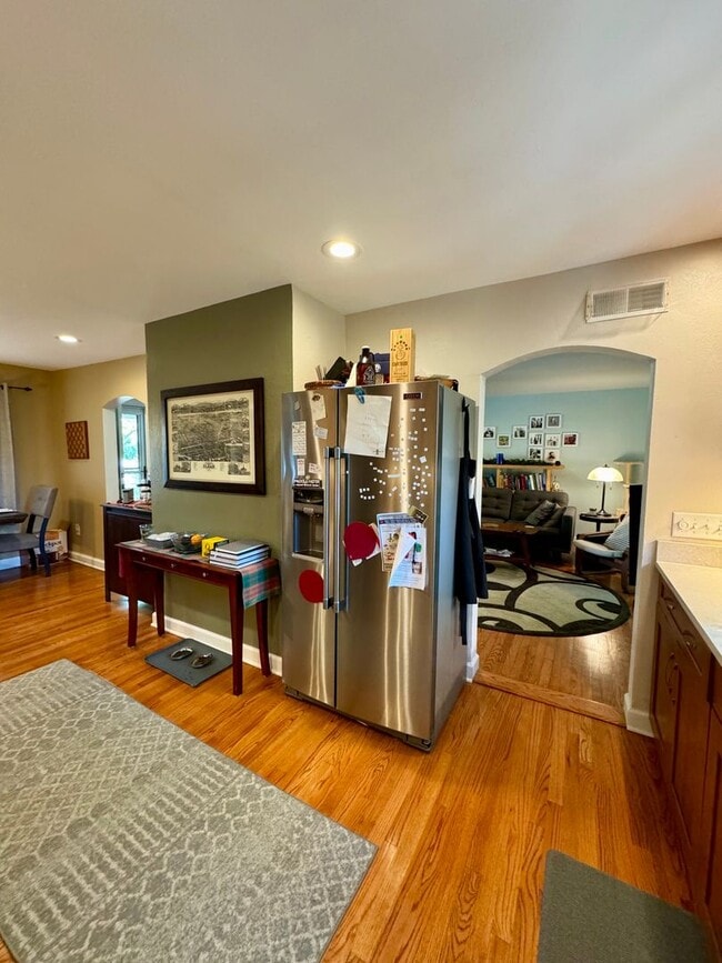 Building Photo - Single Family Home for Rent