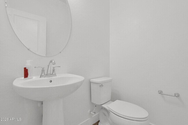 Building Photo - 5819 W Pueblo Ave