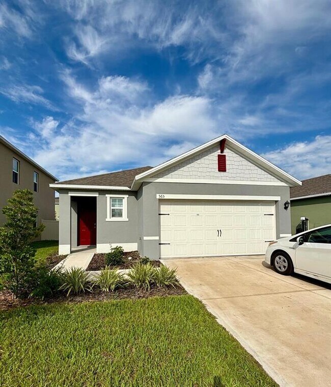 Primary Photo - 565 Park Pl Blvd