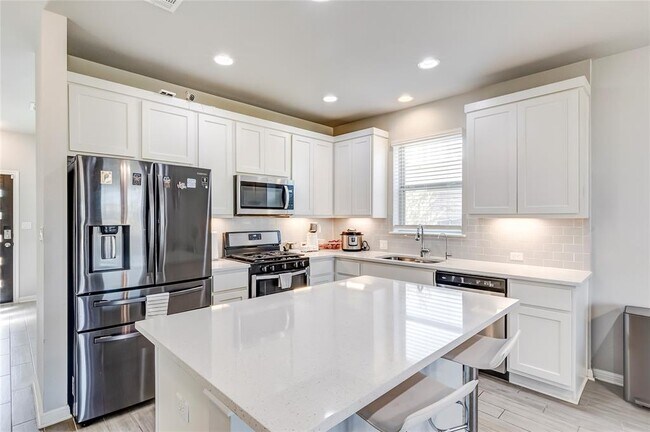 Building Photo - 2917 Birch Pk Path