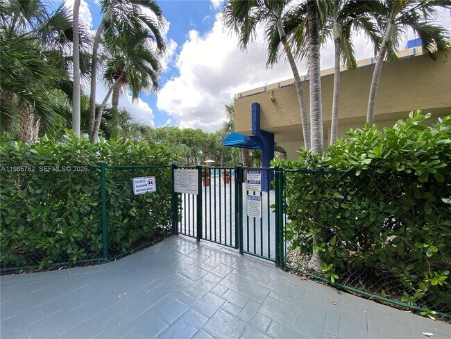 Building Photo - 4550 NW 9th St