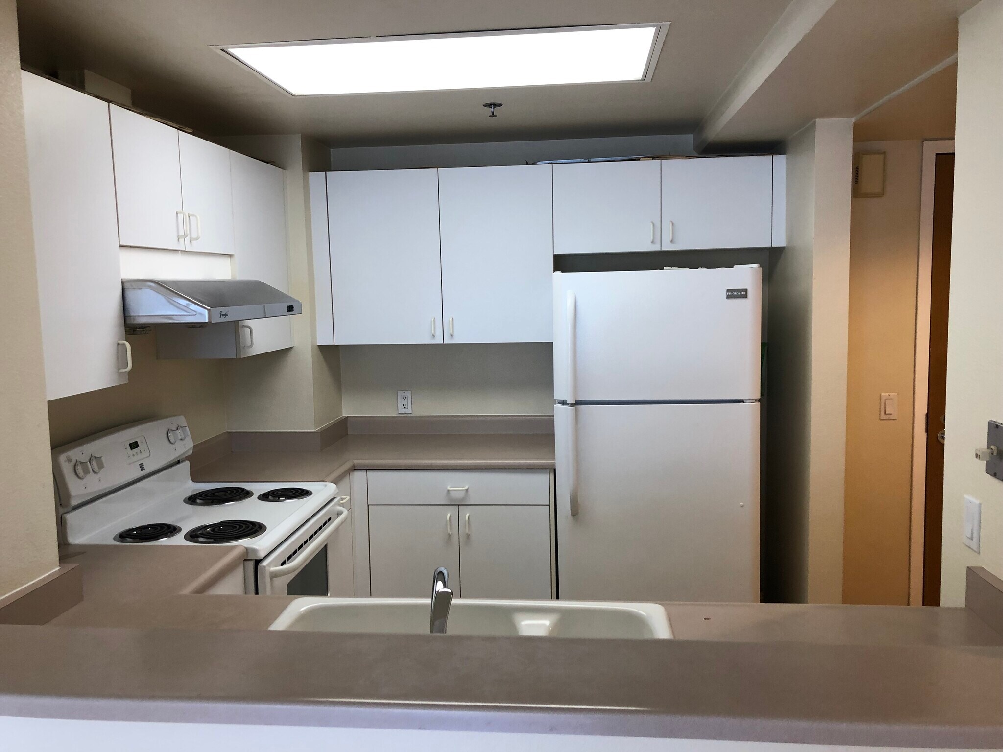 Building Photo - 988 Franklin St