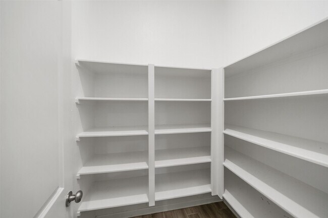 Building Photo - 11107 Willamer St