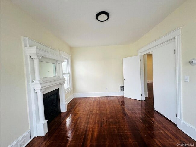 Building Photo - 71 N Hamilton St