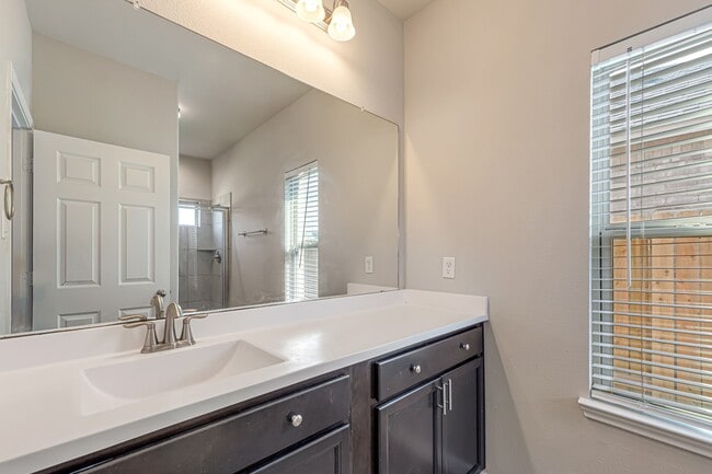 Building Photo - 10314 Birch Peak Dr
