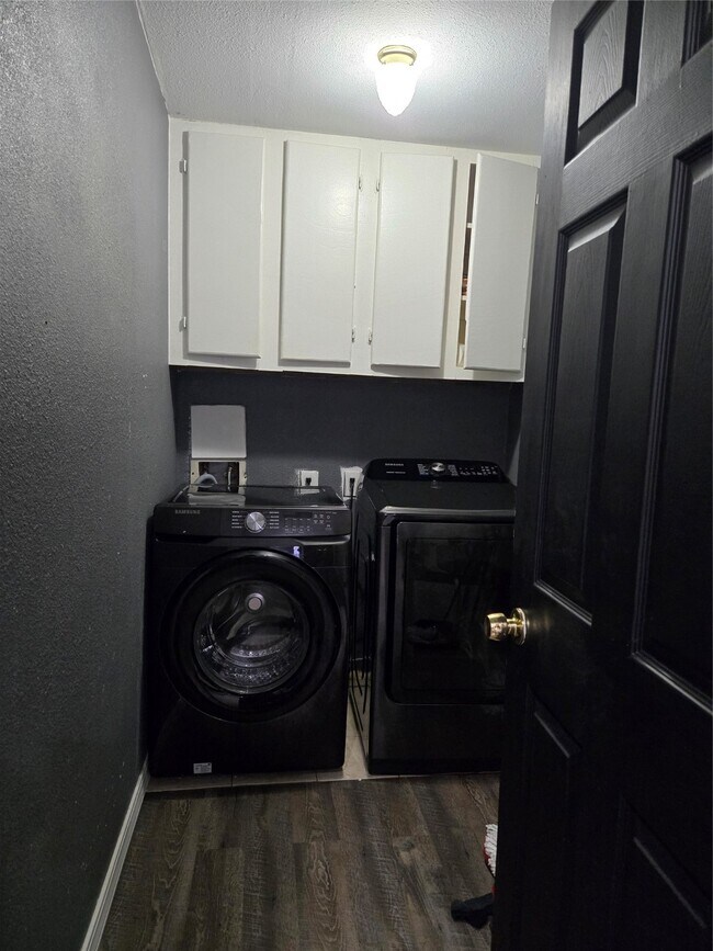 Building Photo - 14548 Gainesville St