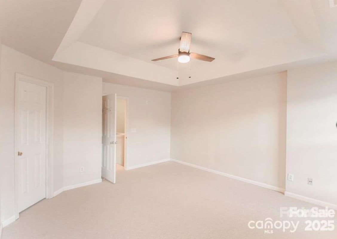 Building Photo - 10946 Garden Oaks Ln