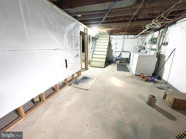 Building Photo - 1365 Davisville Rd