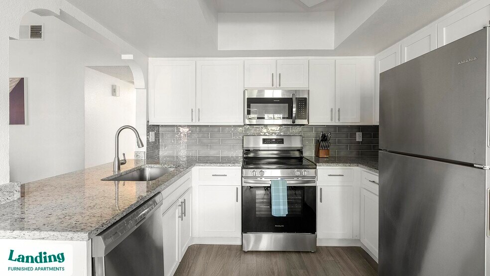 Building Photo - 5272 Tamarus St