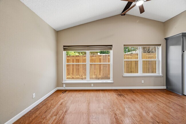 Building Photo - 17511 Favor Bend Ct