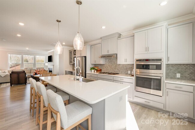 Building Photo - 6027 Towering Oaks Dr