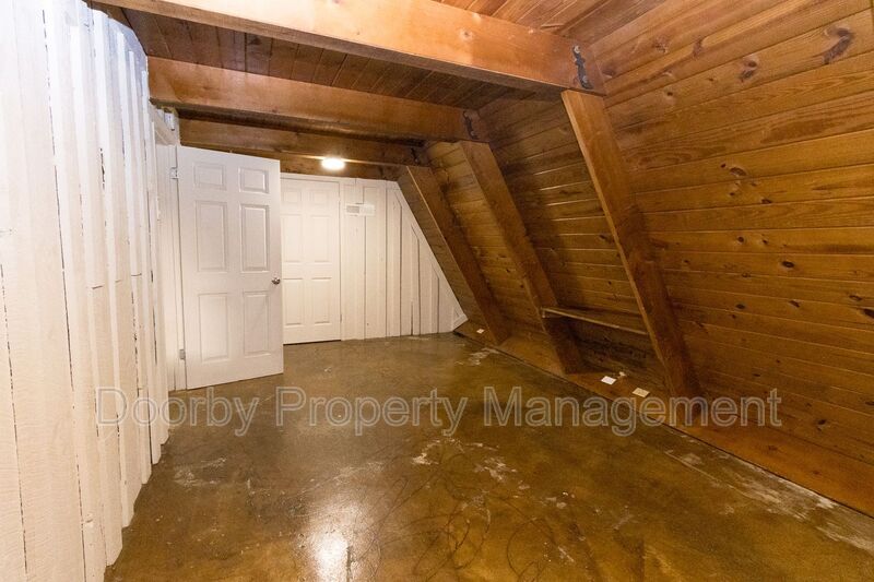 Building Photo - 3109 Ellis Ave