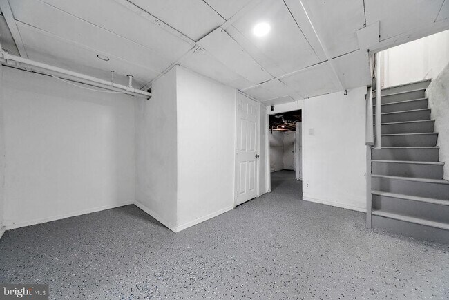 Building Photo - 387 Bayard Rd