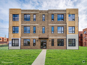 Building Photo - 6544 W Dickens Ave