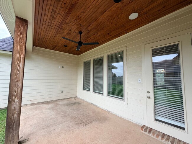 Building Photo - Gated Community Close to Barksdale Air Force Base...