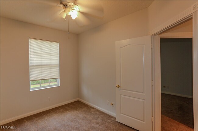 Building Photo - 5701 Cove Cir