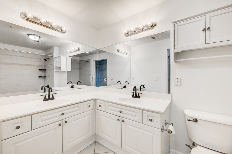 Building Photo - 3334 Peachtree Rd NE