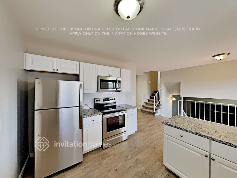 Building Photo - 16533 E Wyoming Dr