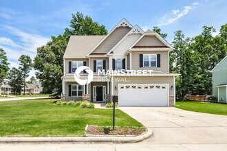 Building Photo - 4 Bedroom Pet-Friendly Home in Clayton, NC with Main Street Renewal