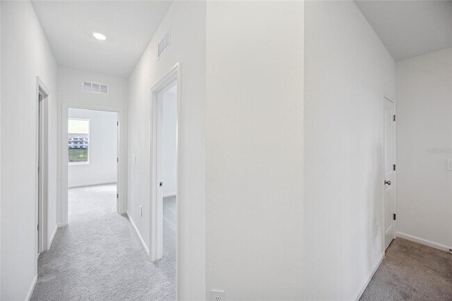 Building Photo - 3007 Maloof Dr